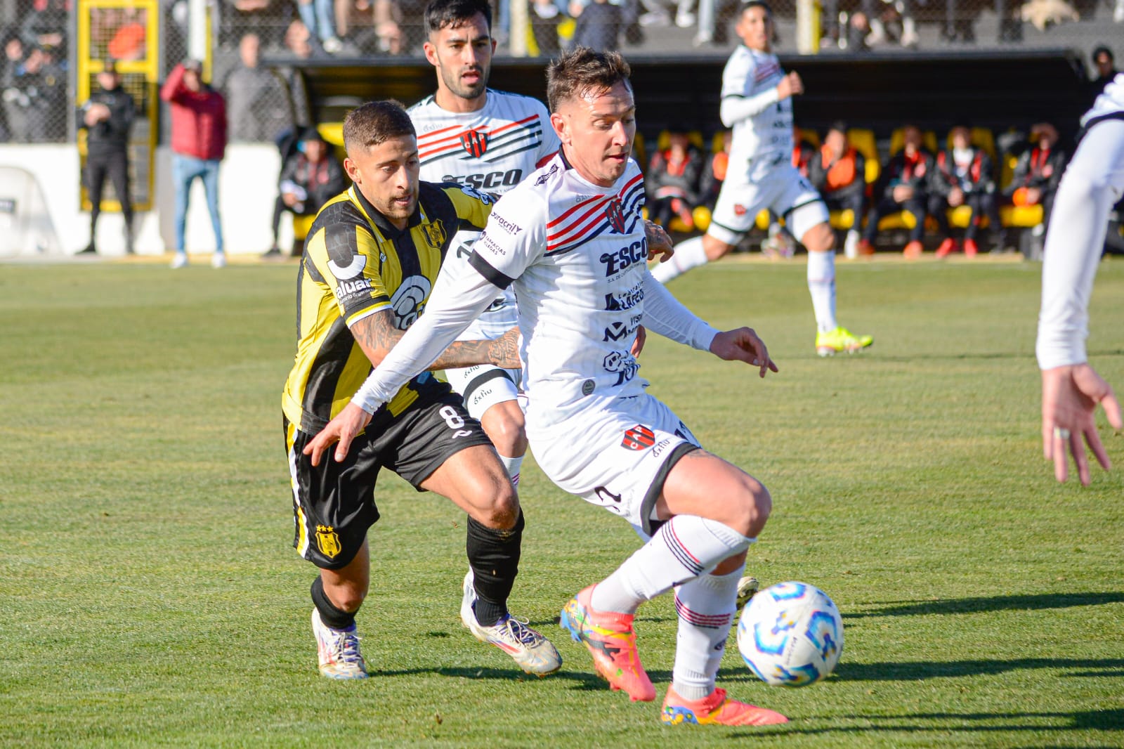 Patronato cayó en Madryn y dejó una floja imagen